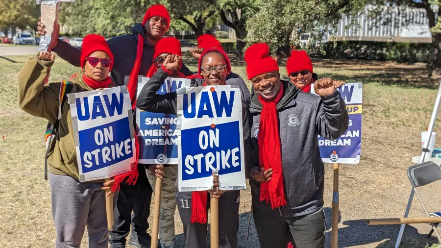 Fighting UAW2360 strikers