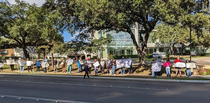anti-voucher action in Oak Lawn, Dallas
